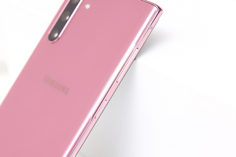 Điện thoại Samsung Galaxy Note 10 | Thiết kế màu sắc